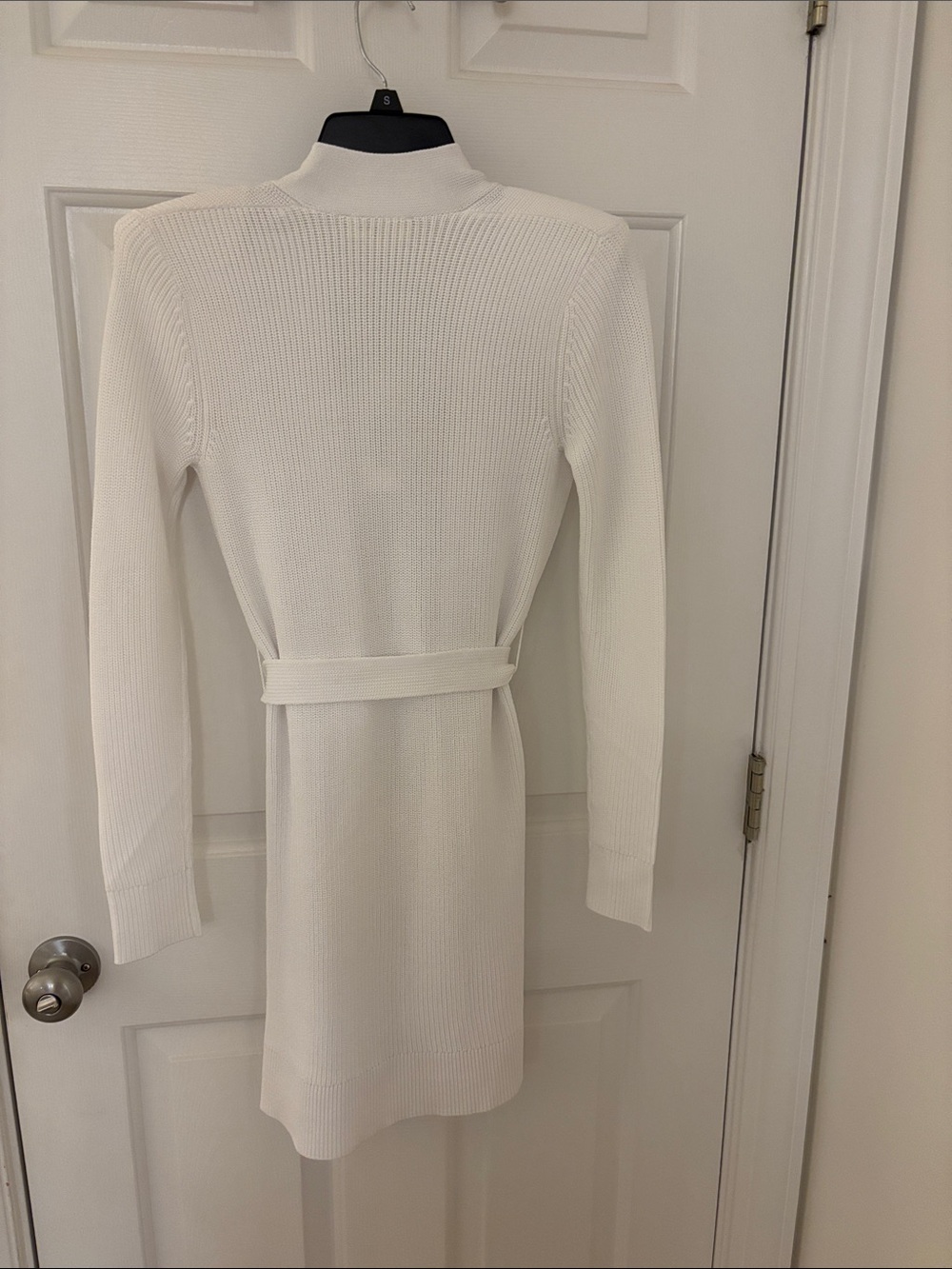 L'AGENCE Cream Knit Belted Cardigan with Gold Buttons - Picture 4 of 10